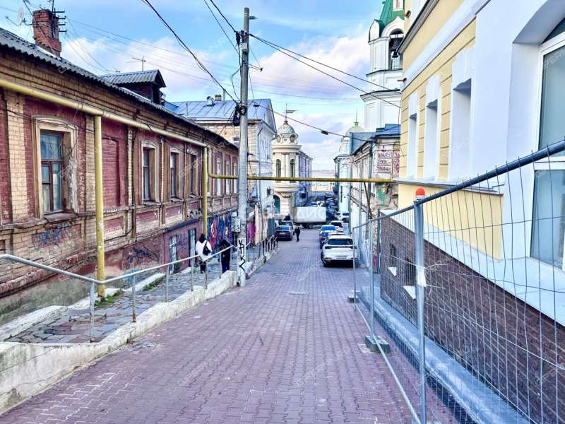 здание под офис, торговую площадь в переулке Вахитова