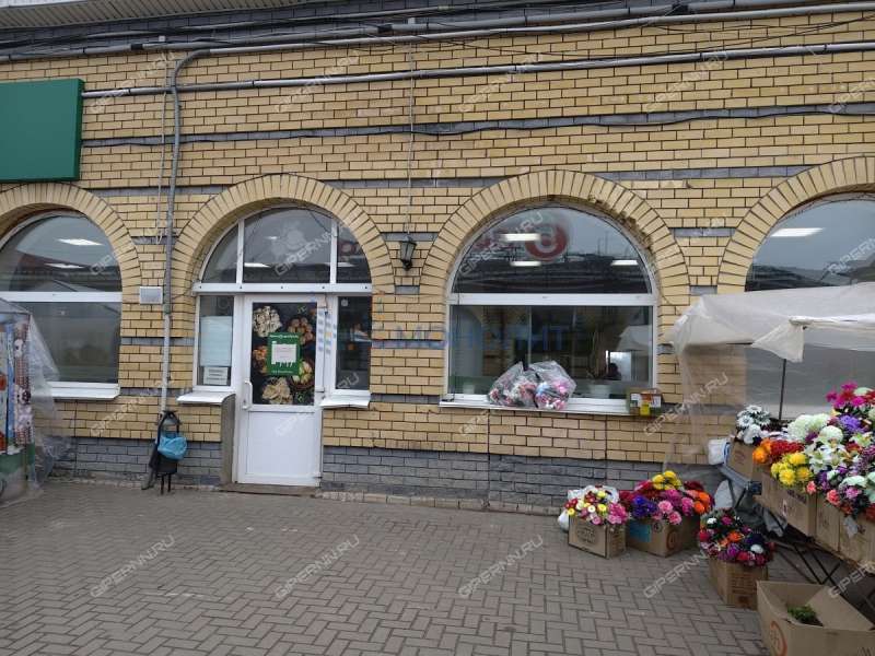 помещение под помещение свободного назначения, торговую площадь на Советской площади город Балахна