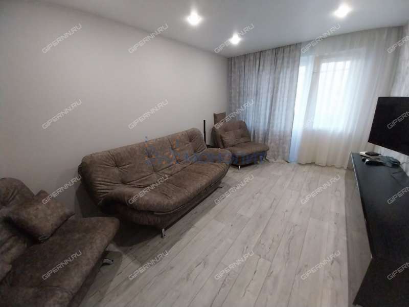 трёхкомнатная квартира на улице Свободы дом 112