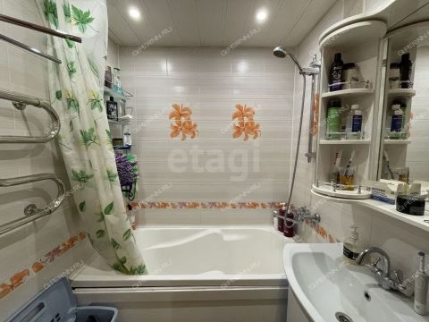 3-komnatnaya-ul-dnepropetrovskaya-d-16 фото