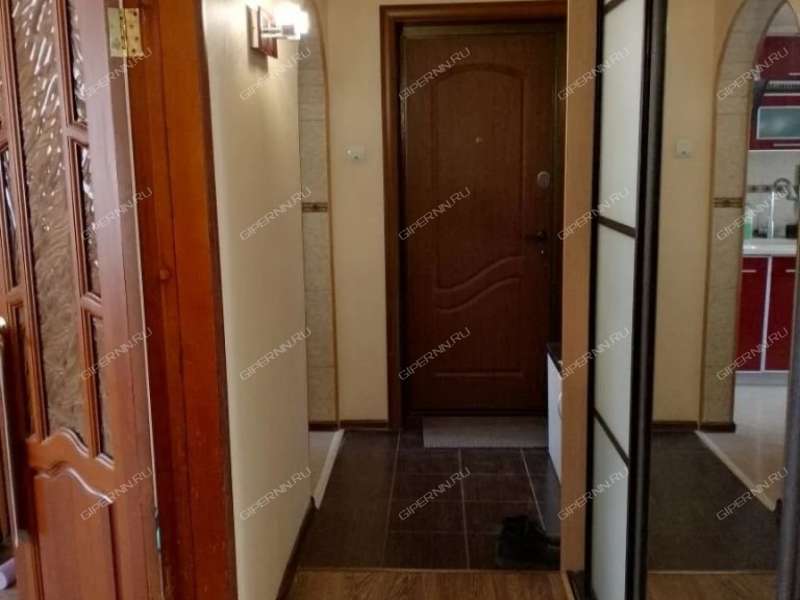 трёхкомнатная квартира на улице Челюскинцев дом 18А