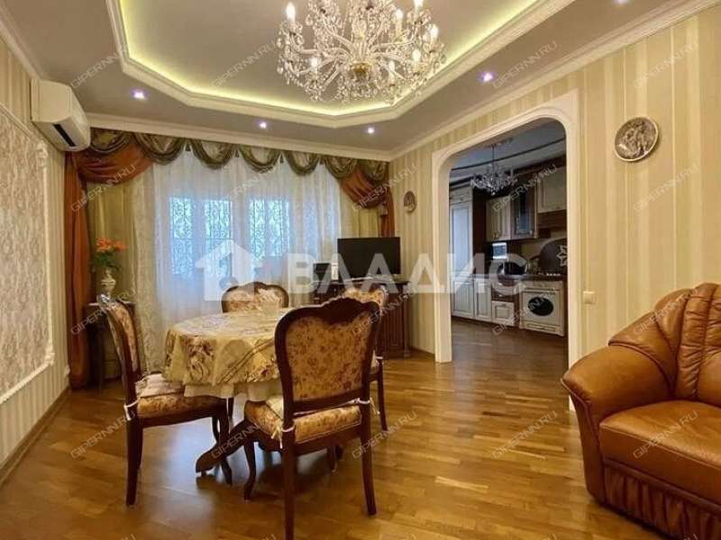 четырёхкомнатная квартира на улице Дунаева дом 8