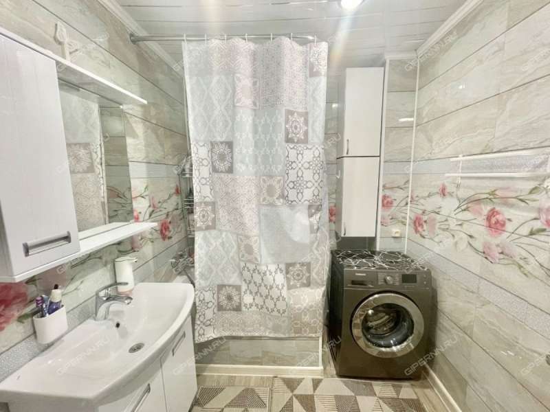 однокомнатная квартира на Нижне-Волжской набережной дом 1