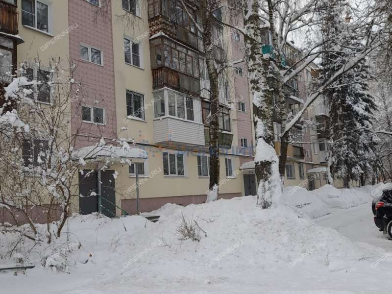 четырёхкомнатная квартира на бульваре 60-летия Октября дом 12