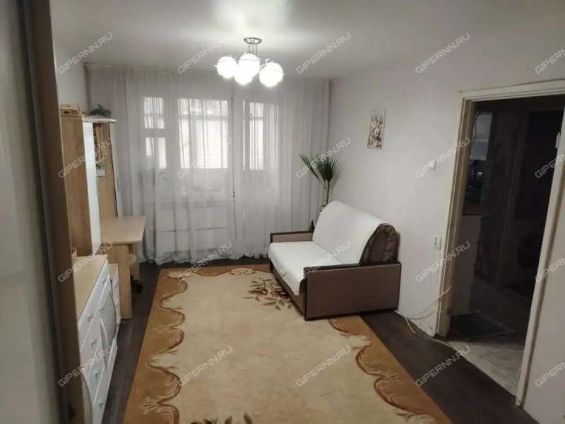 однокомнатная квартира на улице Героя Советского Союза Усилова дом 8