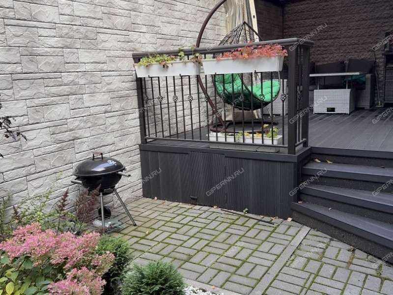 дом в деревне Новая