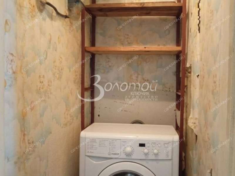 двухкомнатная квартира на проспекте Бусыгина дом 16