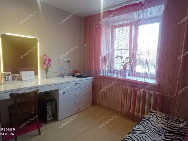 четырёхкомнатная квартира на улице Адмирала Макарова дом 8 к1