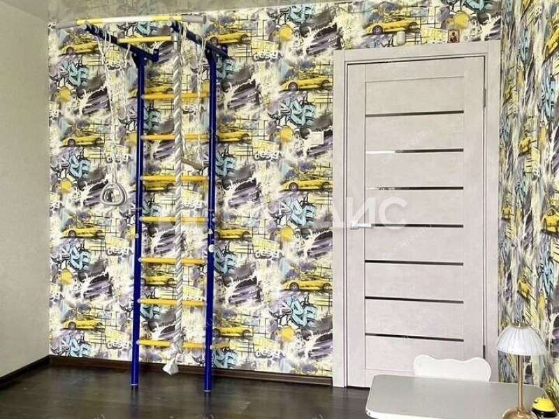 трёхкомнатная квартира на улице Сергея Акимова дом 25