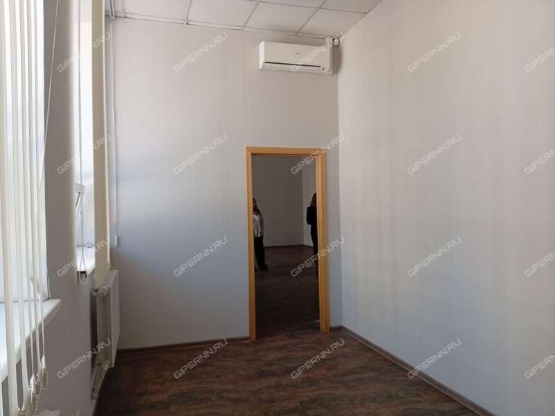 помещение под торговую площадь на Полтавская ул., д.32