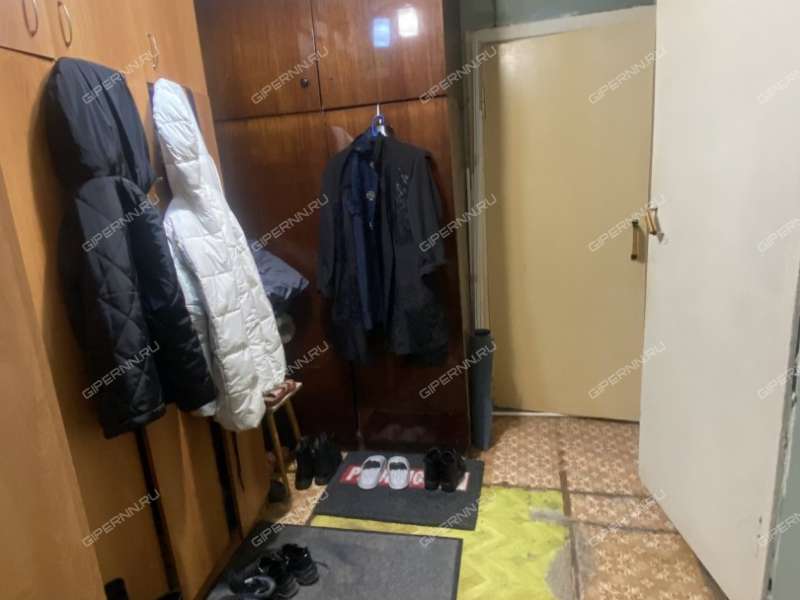 комната в доме 42 на улице Бурденко