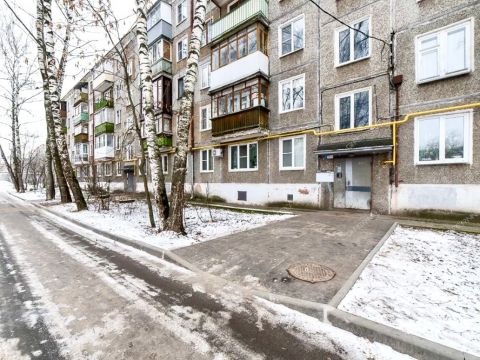 2-komnatnaya-ul-chernyahovskogo-d-21 фото