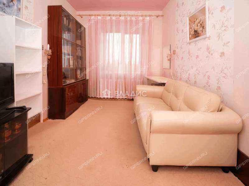 трёхкомнатная квартира на улице Белинского дом 49