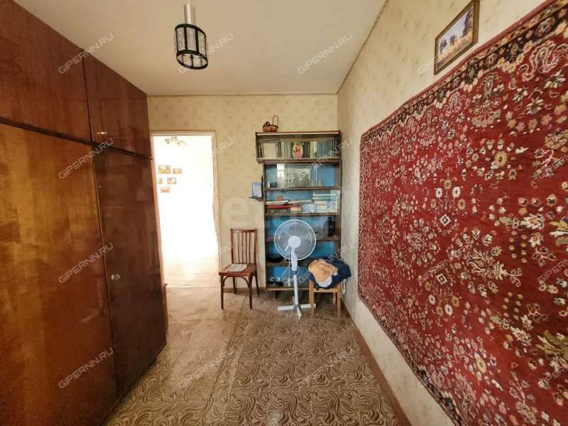 четырёхкомнатная квартира на Радужной улице дом 14