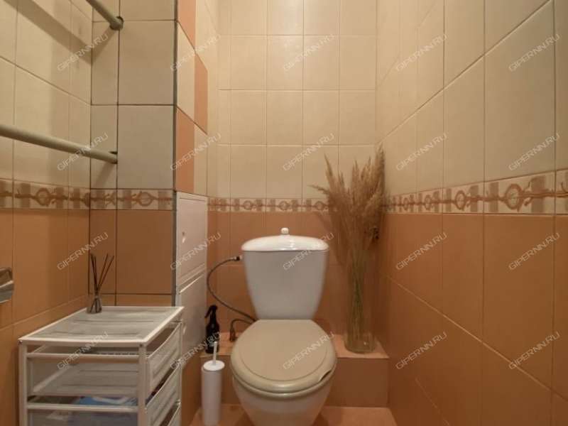 двухкомнатная квартира на улице Родионова дом 165 к1