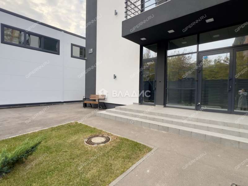 здание под офис на улице Маршала Казакова