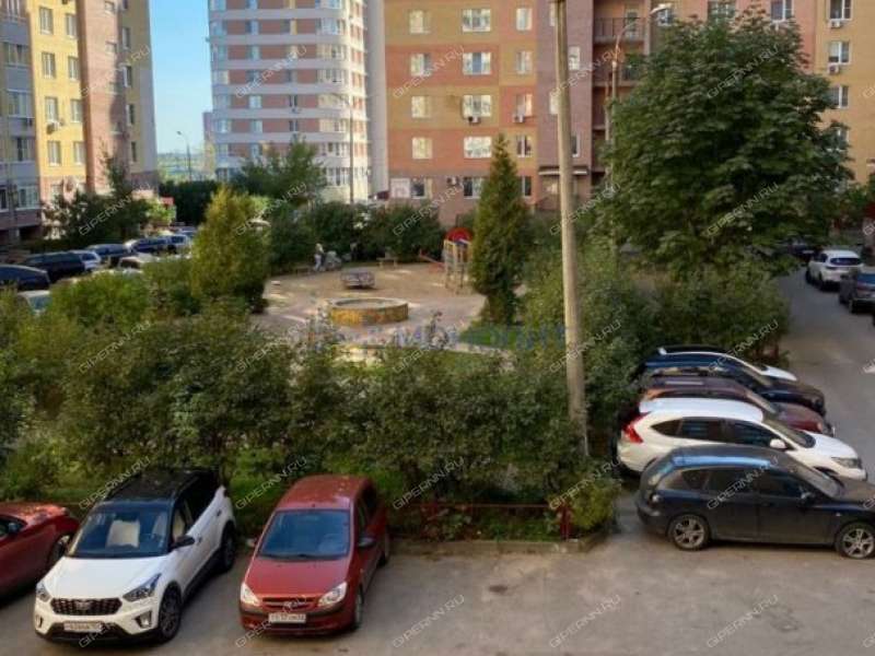 двухкомнатная квартира на улице Ванеева дом 229