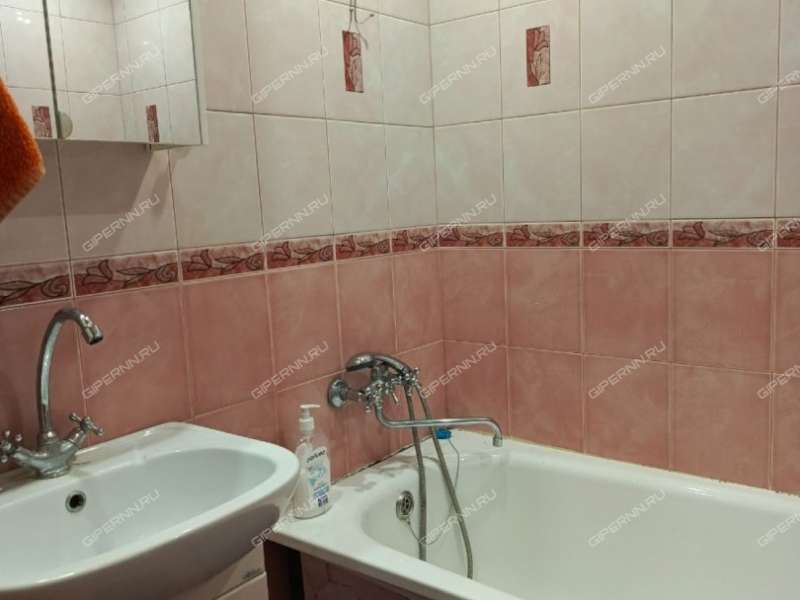 трёхкомнатная квартира в Центральном микрорайоне дом 1 город Выкса