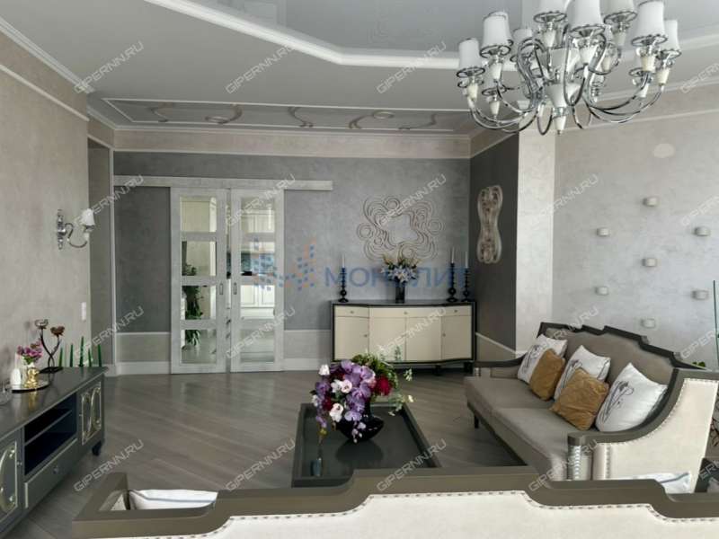 дом в слободе Верхнепечёрская