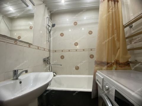 3-komnatnaya-ul-kovalihinskaya-d-72 фото