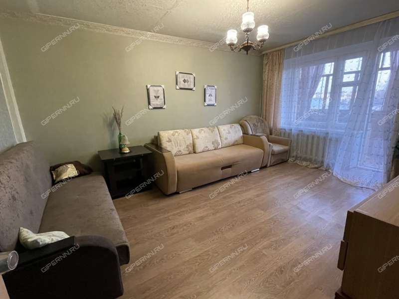 трёхкомнатная квартира на Молодёжном проспекте дом 12а