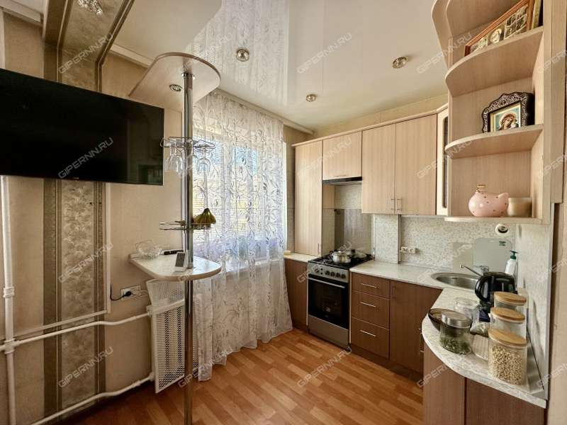 трёхкомнатная квартира на Театральной улице дом 10 город Кстово