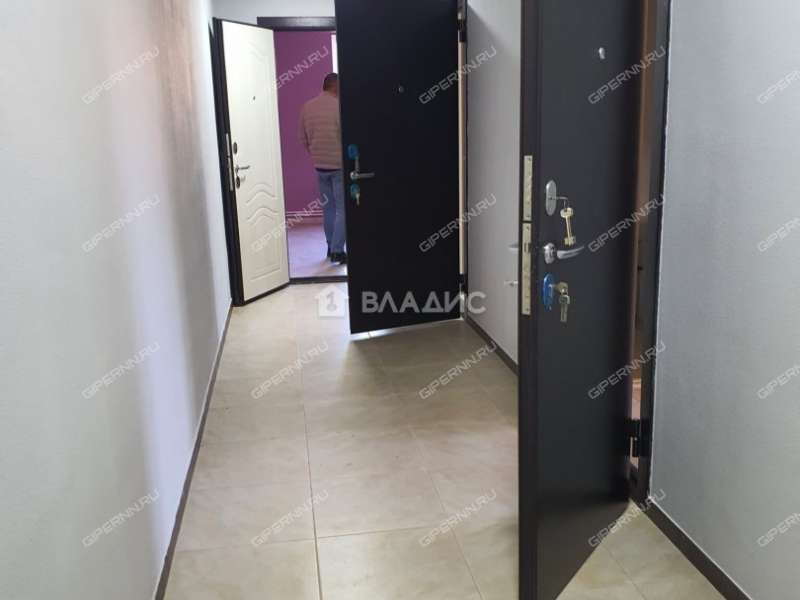 здание под офис, торговую площадь на улице Вождей Революции