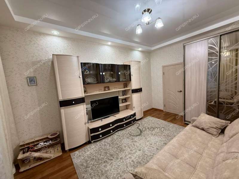 трёхкомнатная квартира на улице Челюскинцев дом 2