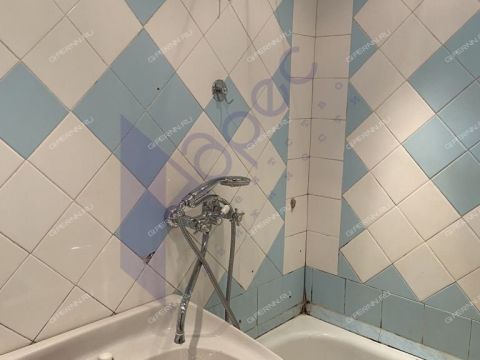 3-komnatnaya-ul-strokina-d-14 фото