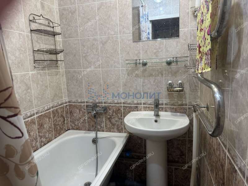 трёхкомнатная квартира на улице Героя Советского Союза Усилова дом 3