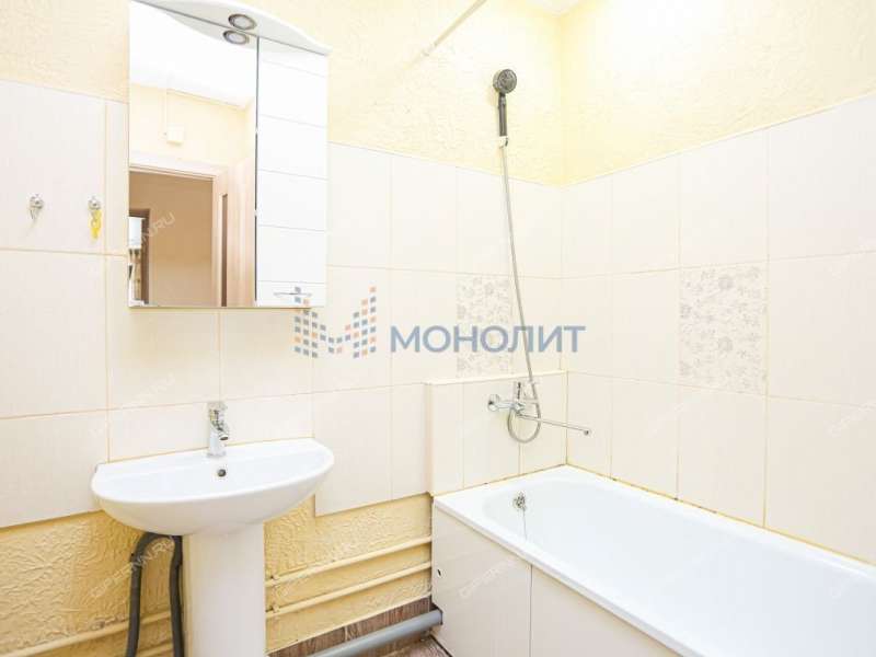 трёхкомнатная квартира на Окской улице дом 1