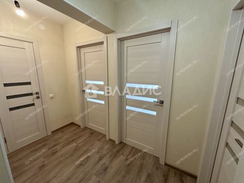 1-komnatnaya-ul-romantikov-d-8 фото