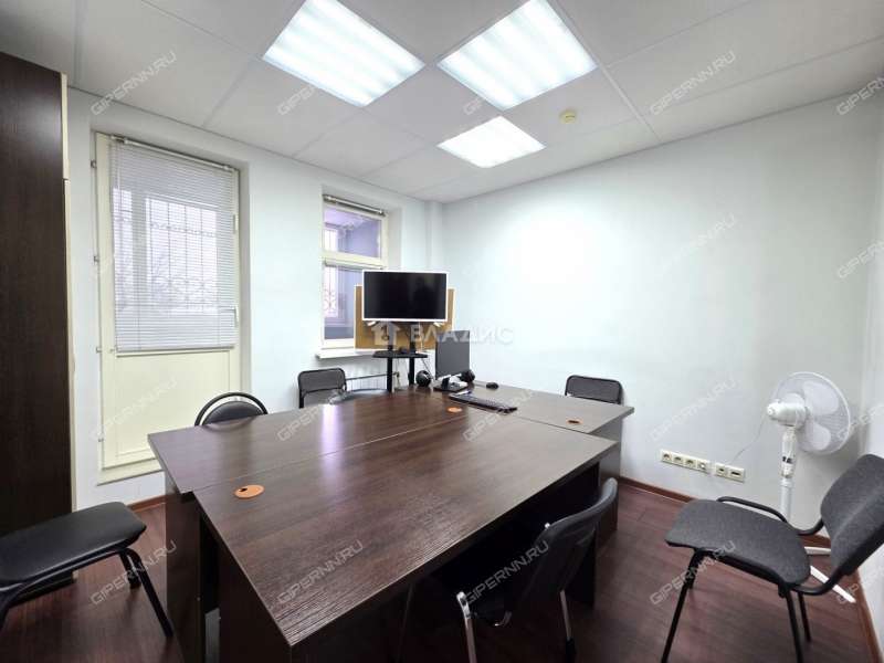 помещение под офис на улице Братьев Игнатовых