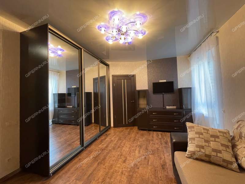 однокомнатная квартира на улице Сурикова дом 4