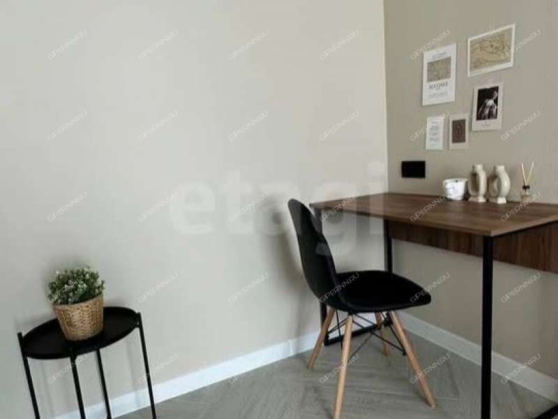 двухкомнатная квартира на площади Максима Горького дом 4