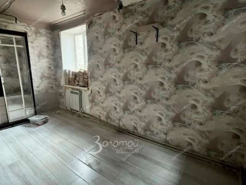 трёхкомнатная квартира на улице Ванеева дом 38