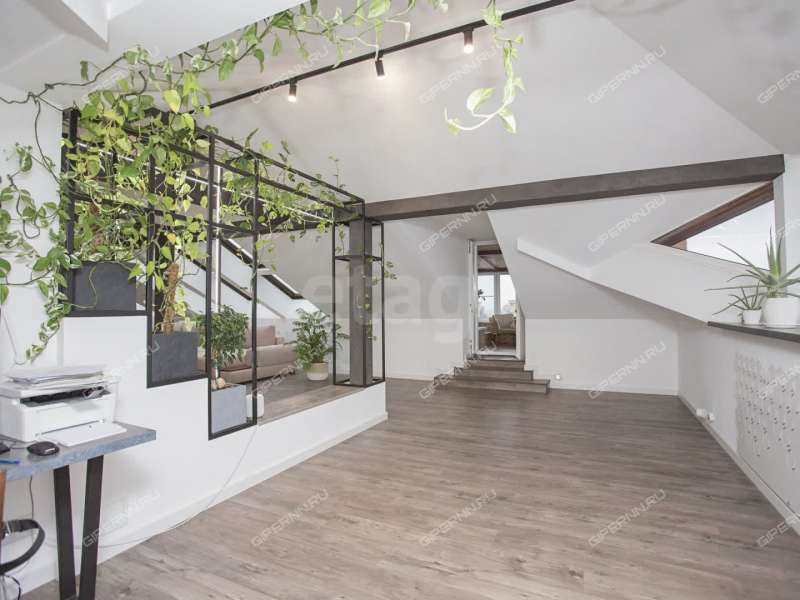 трёхкомнатная квартира на улице Минина дом 29