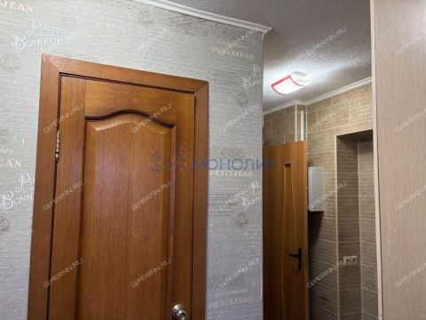 1-komnatnaya-ul-surikova-d-1 фото