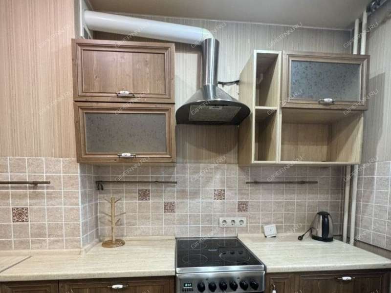 однокомнатная квартира на бульваре 60-летия Октября дом 25 к2