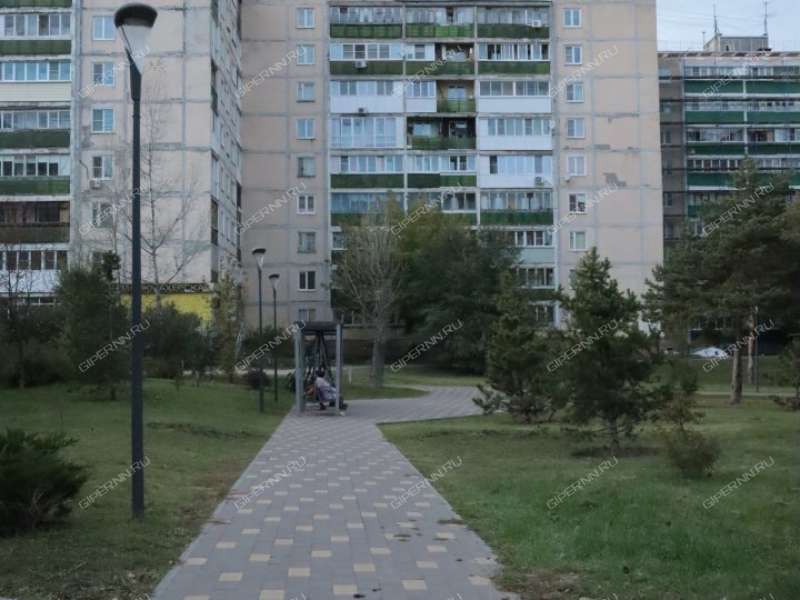 однокомнатная квартира на улице Героев Космоса дом 24