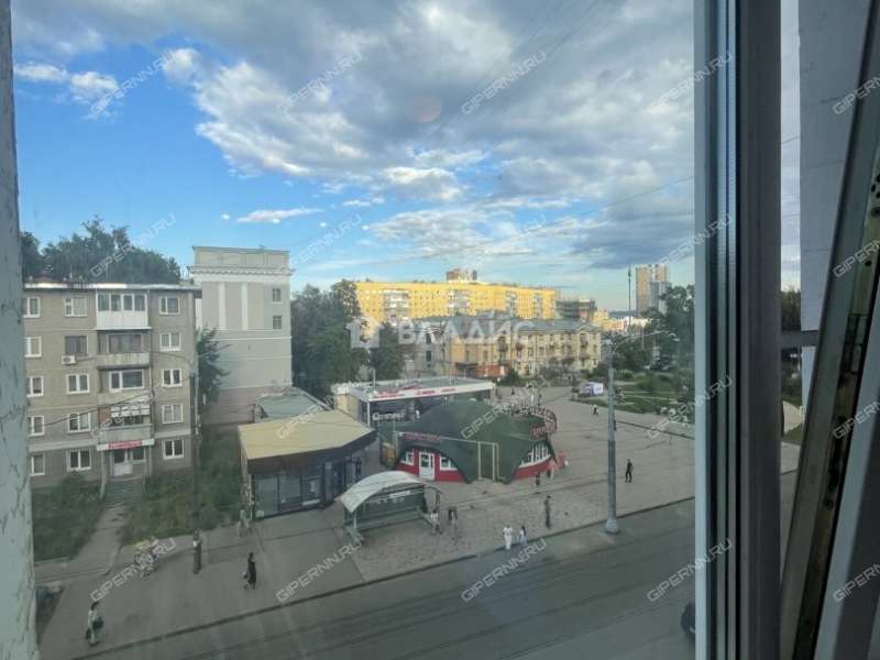 трёхкомнатная квартира на улице Ефремова дом 4