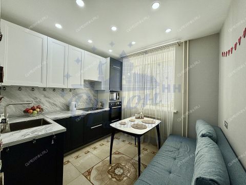 1-komnatnaya-b-r-zarechnyy-d-5 фото