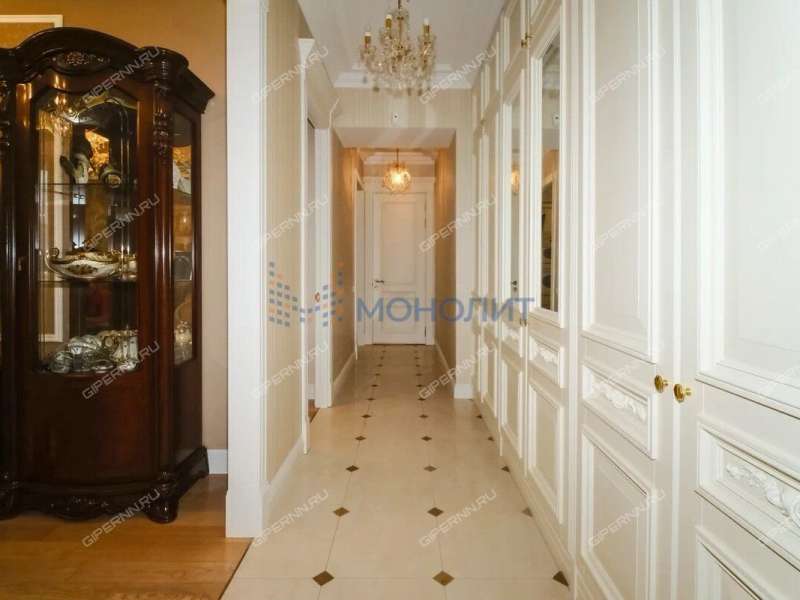 трёхкомнатная квартира на Большой Покровской улице дом 30а