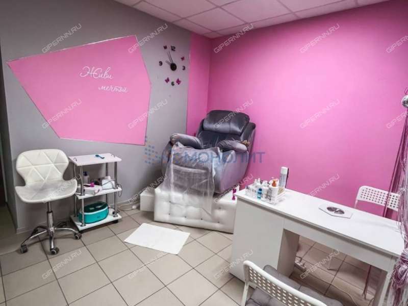 помещение под офис на улице Германа Лопатина