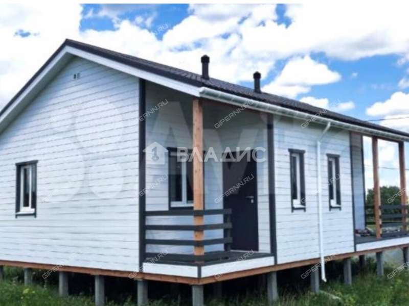 дом на улице Родниковая деревня Маевка