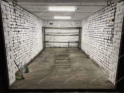 garazh-staryy-poselok-prosp-gagarina-d-47 фото