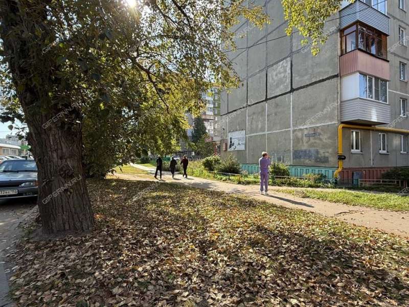 помещение под торговую площадь на улице Исполкома