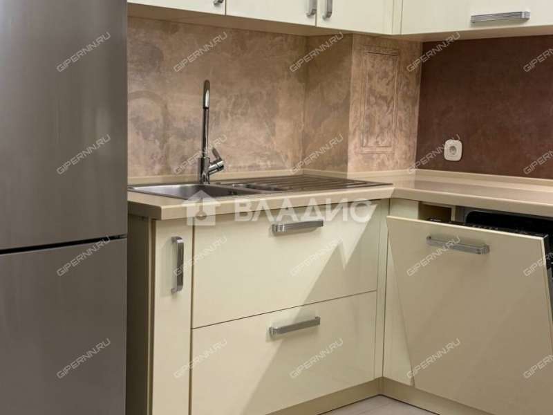 двухкомнатная квартира на улице Родионова дом 45