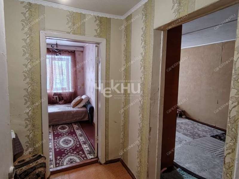 комната в доме 12а на улице Космонавта Комарова