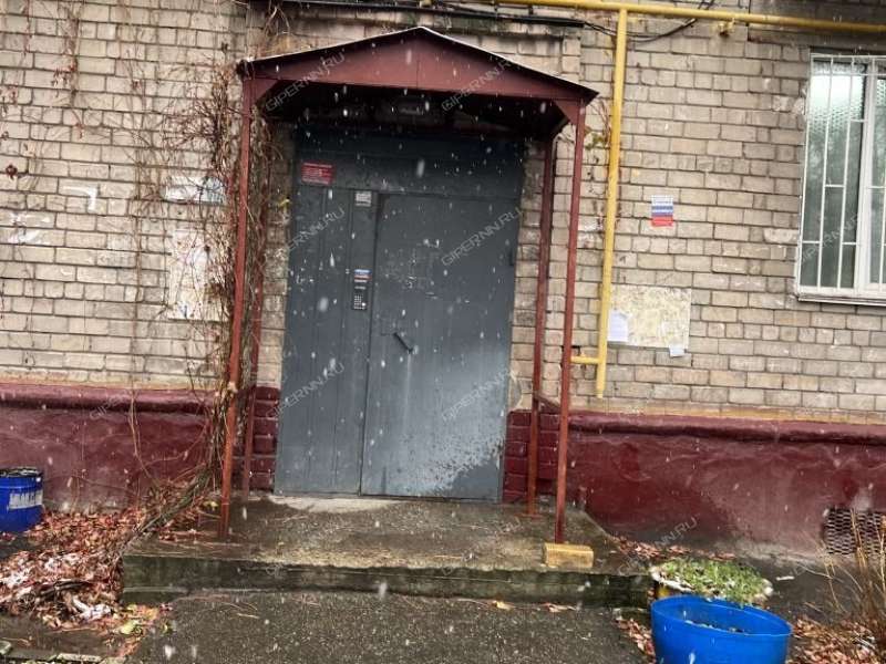 трёхкомнатная квартира на проспекте Октября дом 22